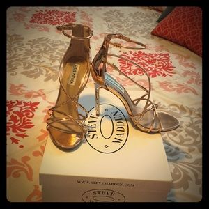 Beautiful Rose Gold Steve Madden Heels!!